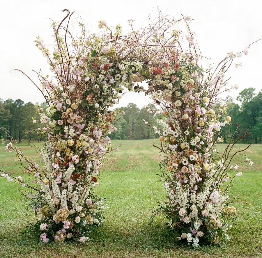 The ceremony flower arch