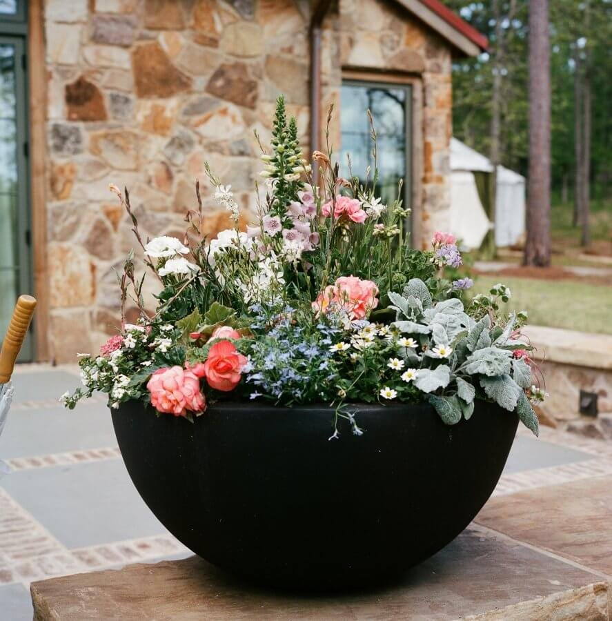 Giant floral urn at Alabama farm