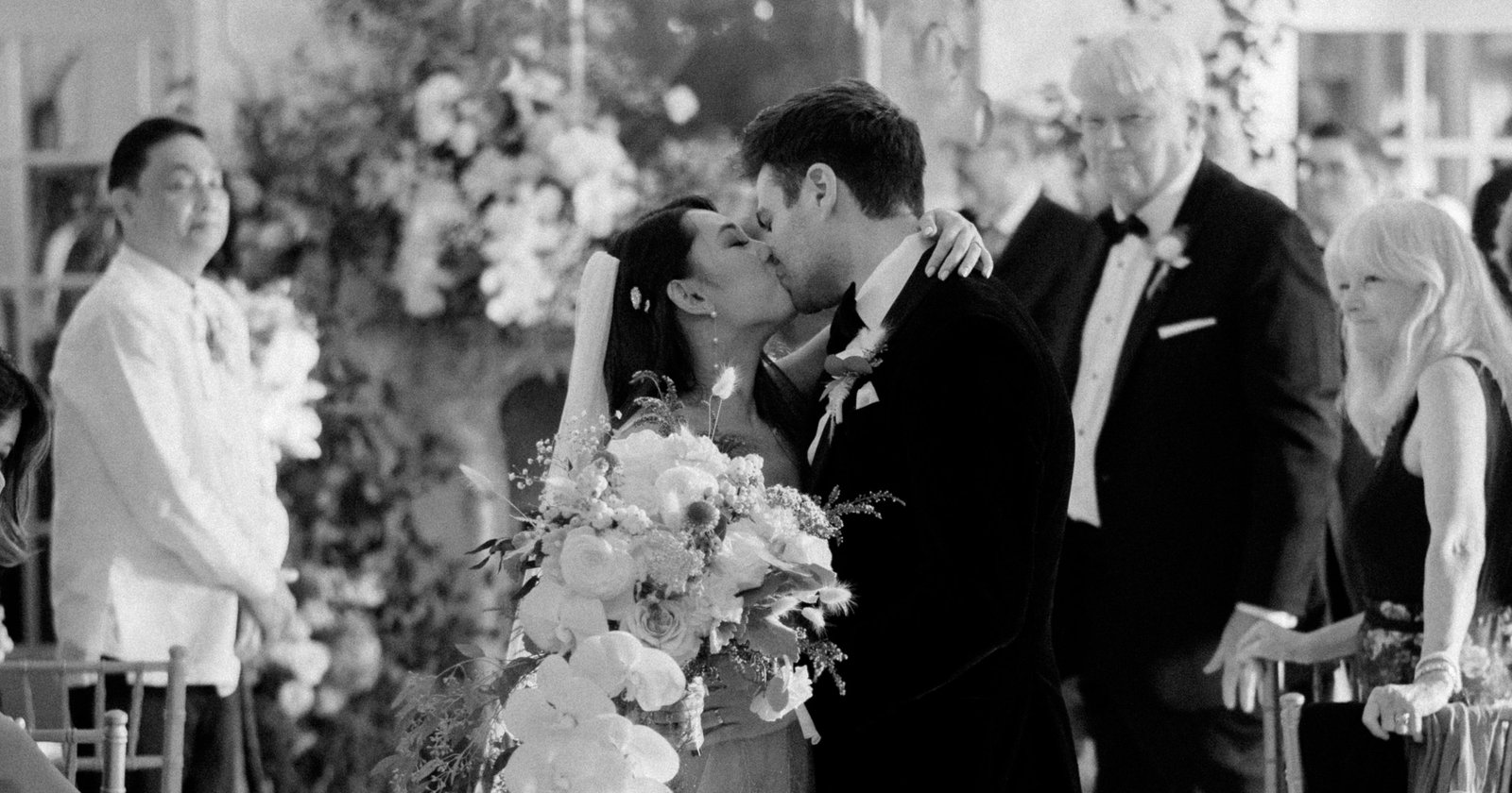 A Lush Wedding in Seattle Filled With Personal Touches