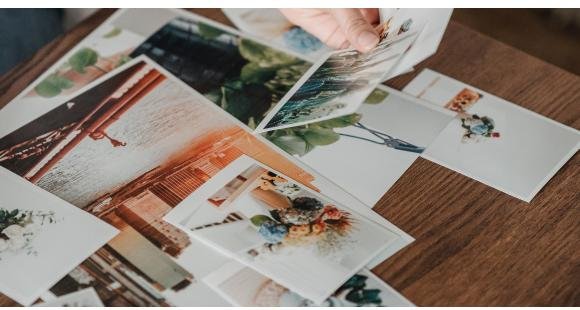 4 Creative ways to display wedding keepsakes at home